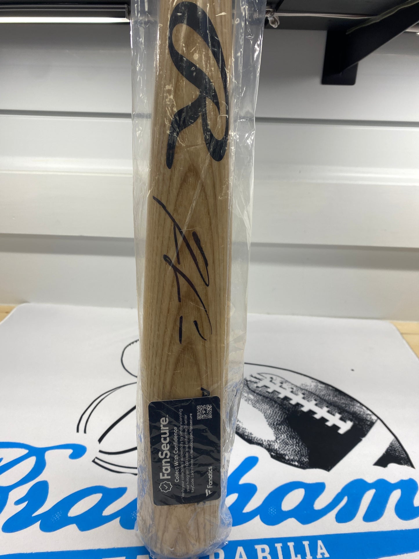 Ronald Acuna Jr Signed baseball bat with Coa