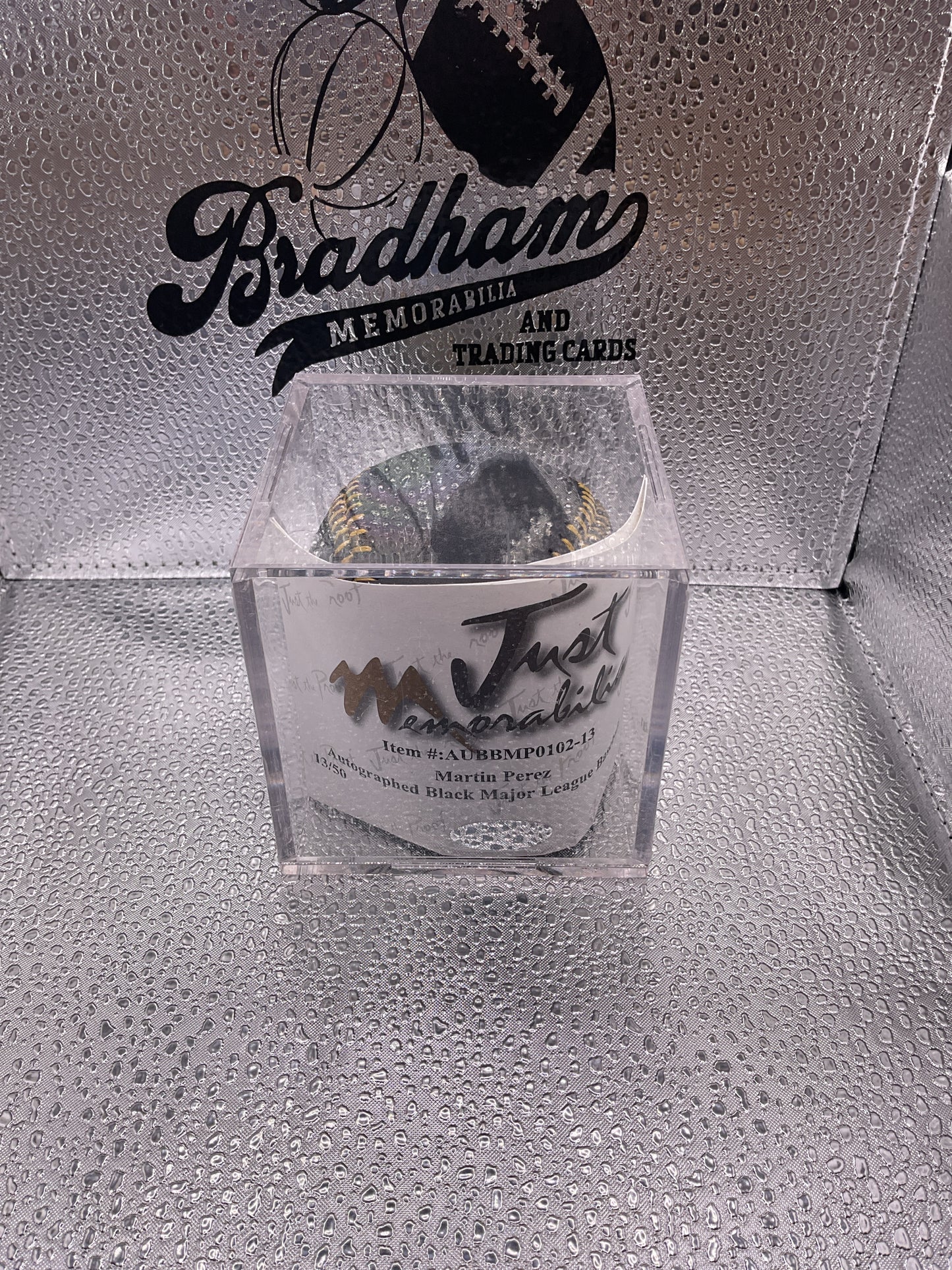 Martin Perez 13/50 auto baseball