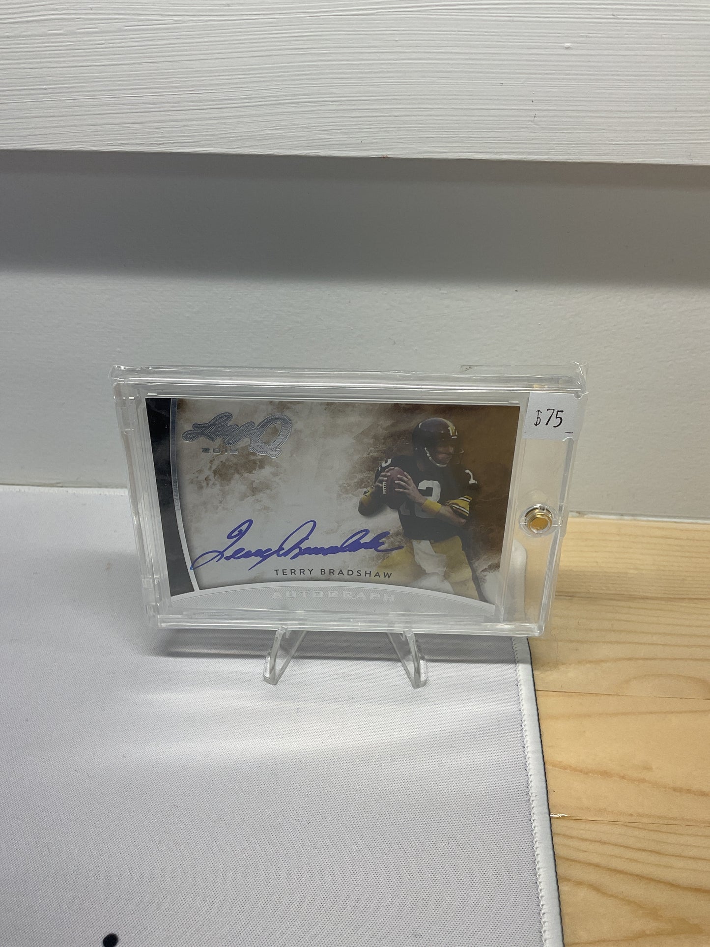 2015-16 Leaf Q Terry Bradshaw On Card
Auto Autograph A-TB1 Steelers