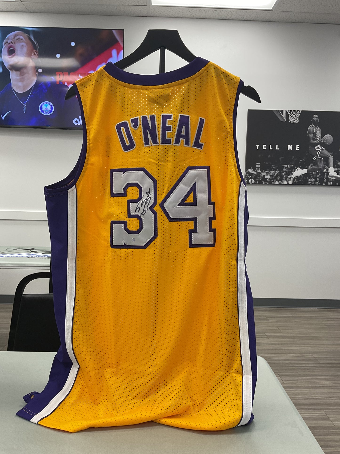 Shaquille O’Neal Signed Los Angeles Lakers Jersey with COA