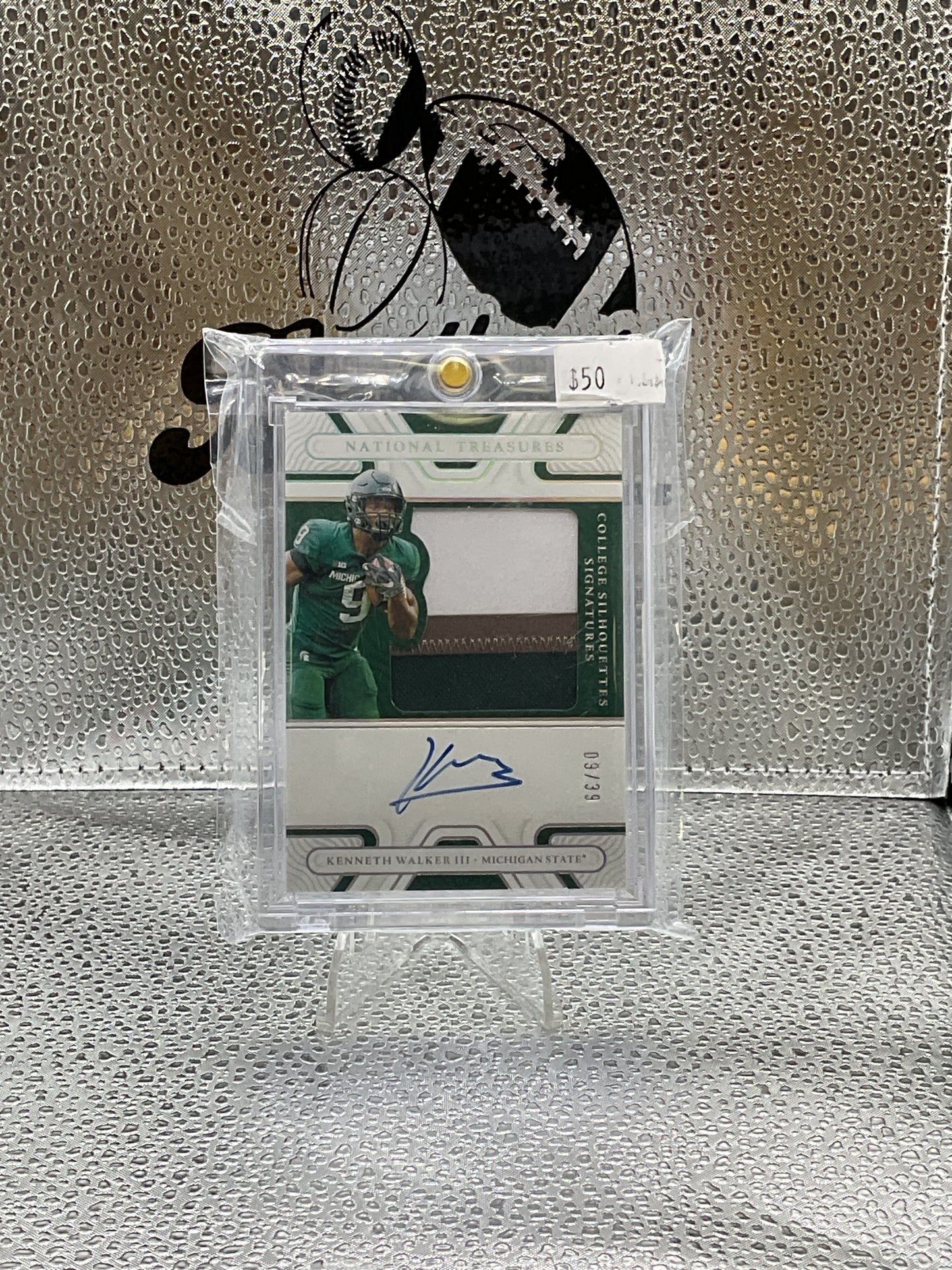 Kenneth Walker lll National Treasure Triple Color Patch Auto /39