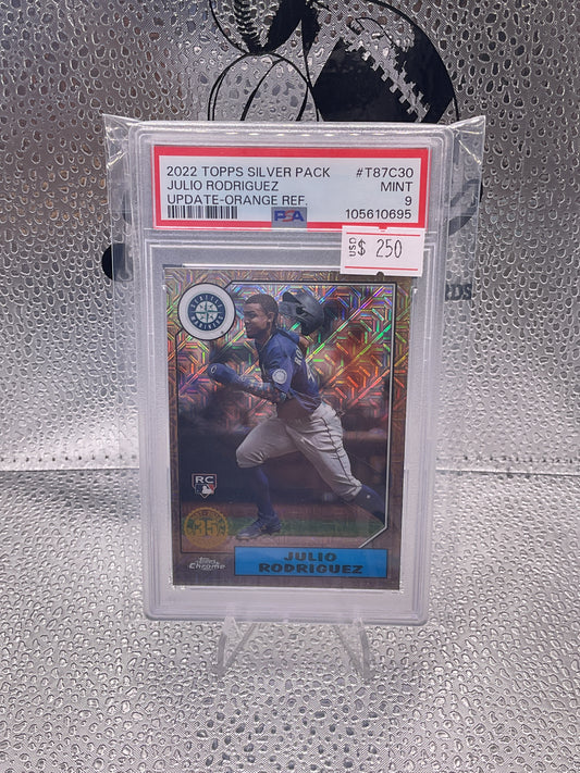 2022 Topps Update Series JULIO
RODRIGUEZ RC PSA 9 Rookie Silver Pack
Orange 17/25