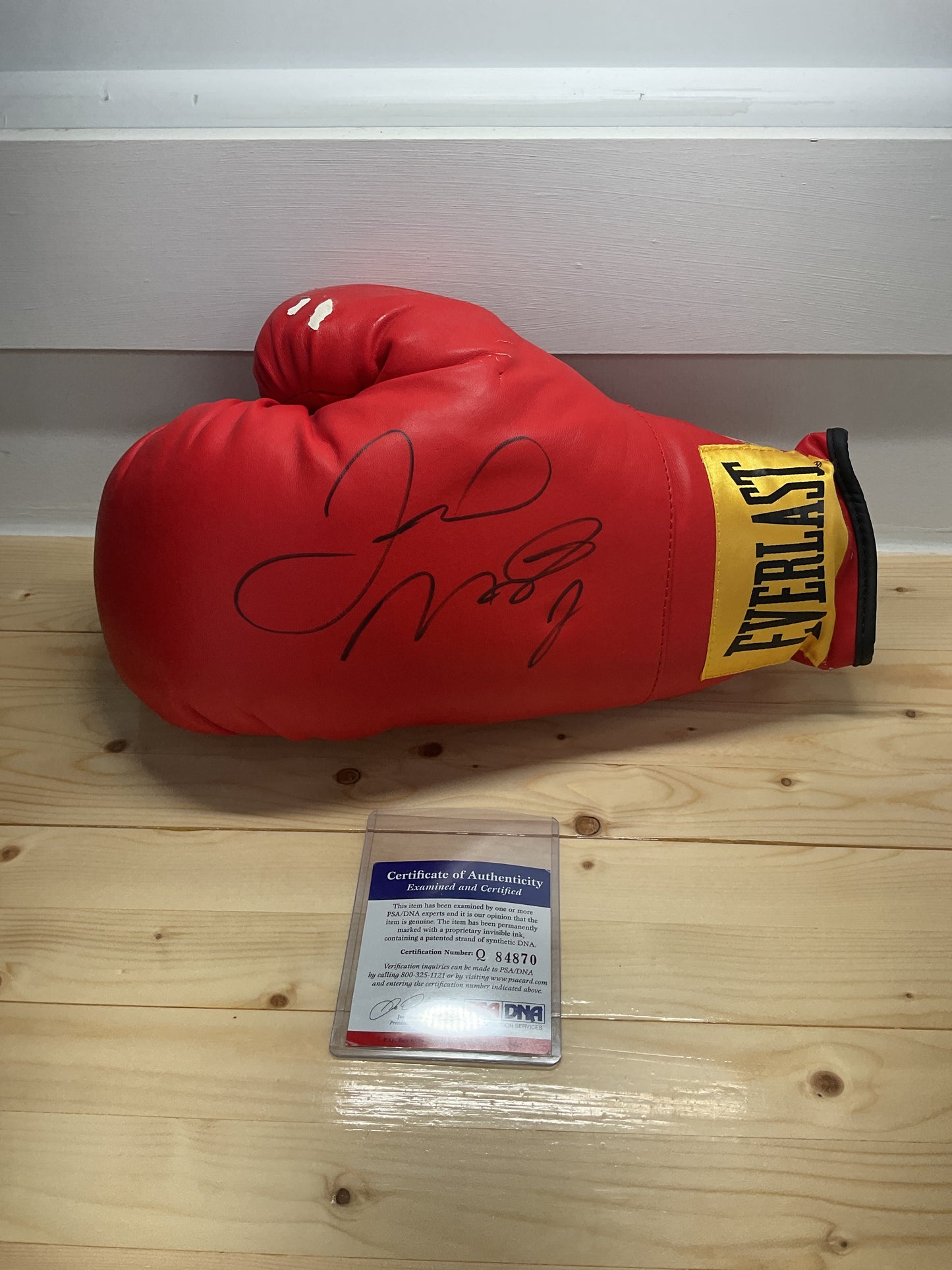 Floyd Mayweather Signed Boxing Glove with COA