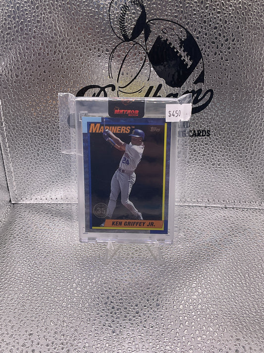 2025 Topps Series 1 Ken Griffey Jr. Black Crackle Foilboard 7/10 #T90-76 35th Ann