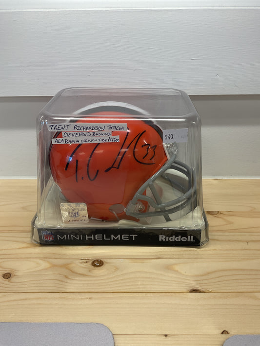 Trent Richardson Signed Cleveland Browns Mini Helmet