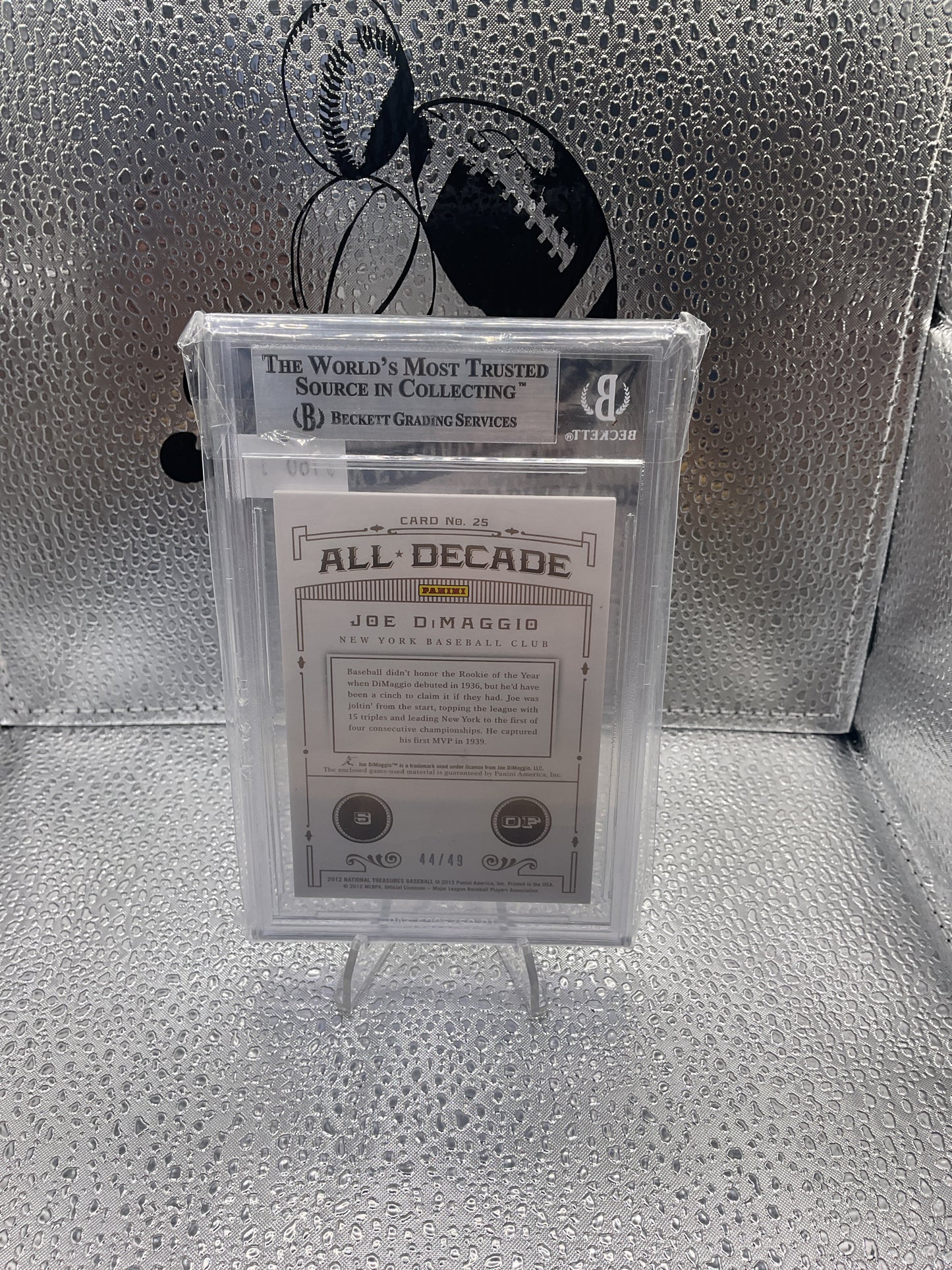 2012 Panini National Treasures #25 All Decade Materials Joe Dimaggio 44/49 BGS 9