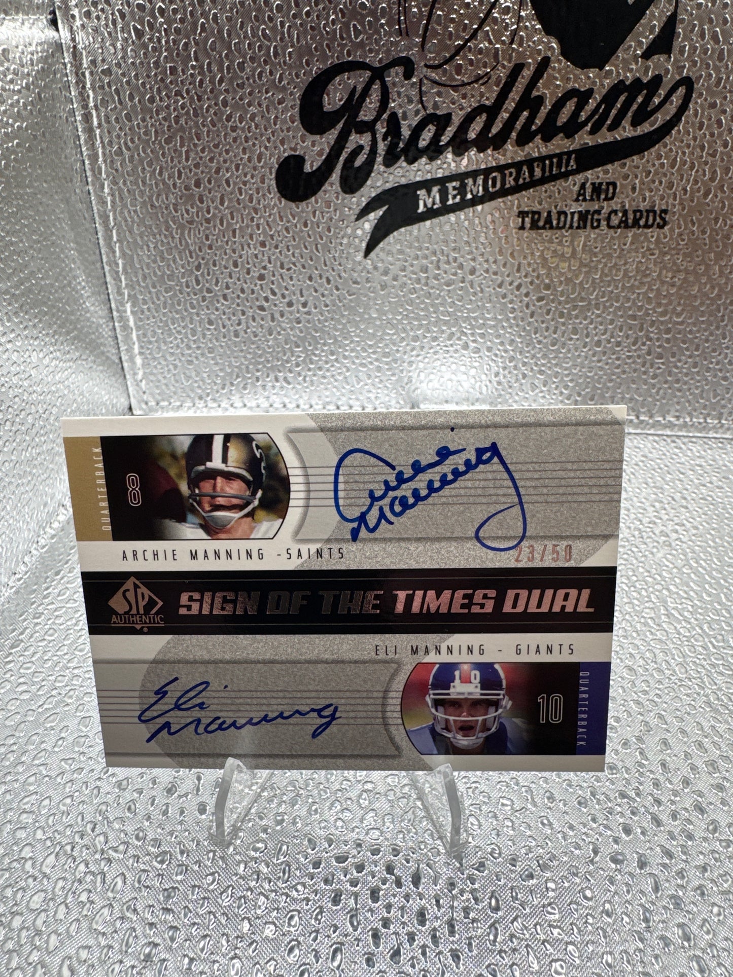 2004 Upper Deck sign of the times dual auto Archie and Eli /50