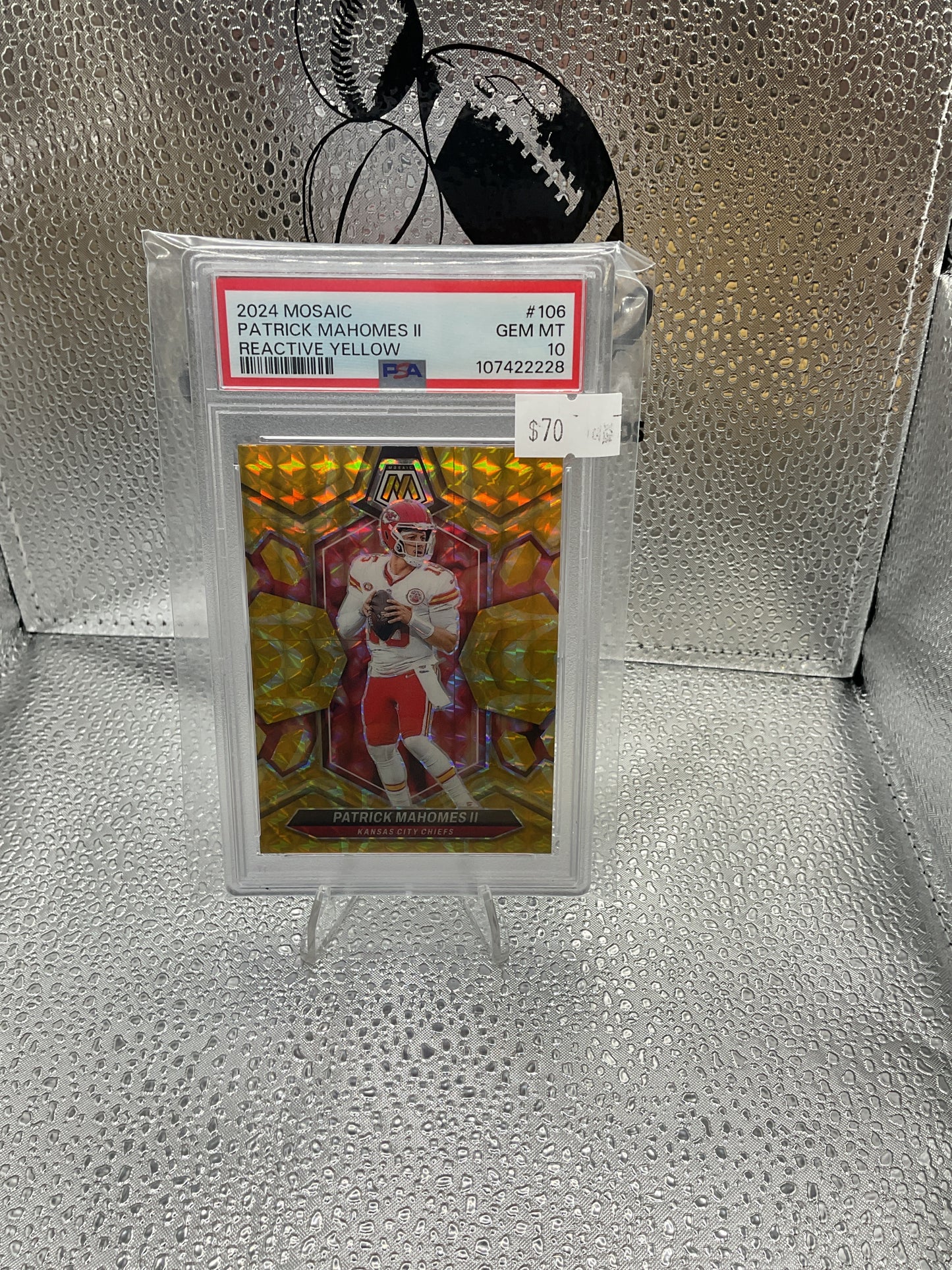 2024 PANINI MOSAIC REACTIVE YELLOW #106 PATRICK MAHOMES II PSA 10