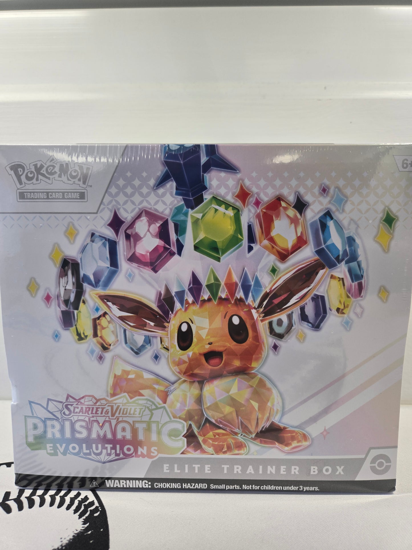 Pokémon Prismatic Evolutions ETB